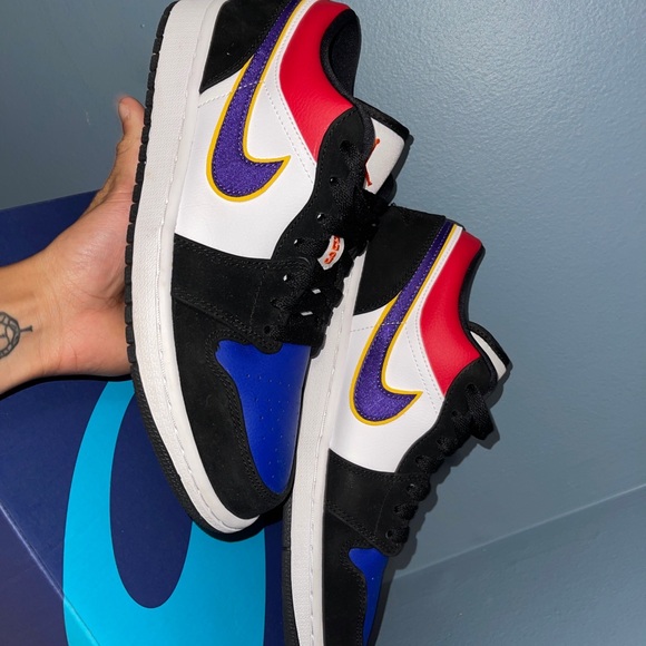 Jordan 1 low ‘Rivals’ (Lakers top 3) - Picture 4 of 9